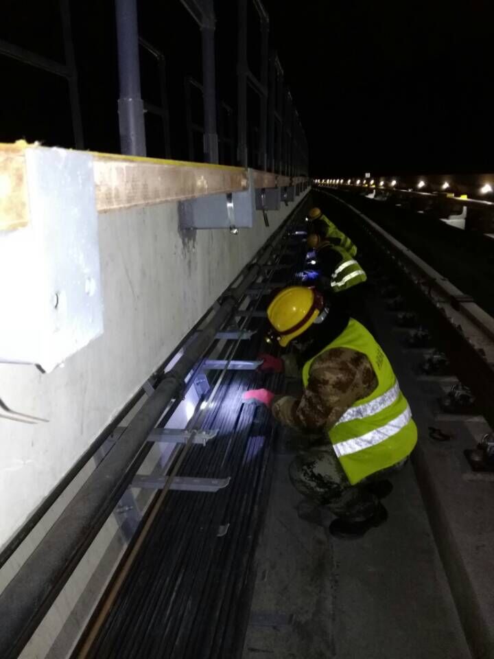 ���u�{(l��n)ɫ��Ⱦ���̖����